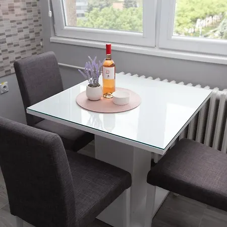 Danica Lejlighed Subotica